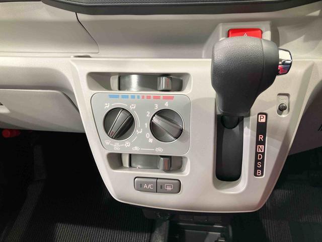 納車前にはプロのメカニックが、各部の点検を行います。ディーラーにしか出来ない品質、そしてサービスできっと満足していただけると思います！