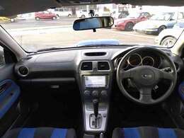 ☆稀少☆走行4，500KM☆ターボ☆禁煙車☆HIDヘッドランプ☆純正ナビ☆CD＆DVD＆ミュージックサーバー☆キーレス＆スペアキー☆電動格納ミラー☆リアスポイラー☆走行4千KM台☆試乗できます☆