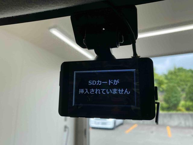 気持ちよく快適にお乗りいただけるように、外装を美しく仕上げるだけでなく内装も細部にいたるまで徹底した清掃・洗浄を実施してお客様にお届けいたします。