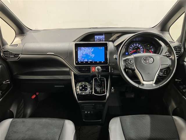その他にも各種保険、お車の買取（T-UP）、JAF、TSカード、携帯電話などの取扱いをしております。詳しくはスタッフにお尋ねください。
