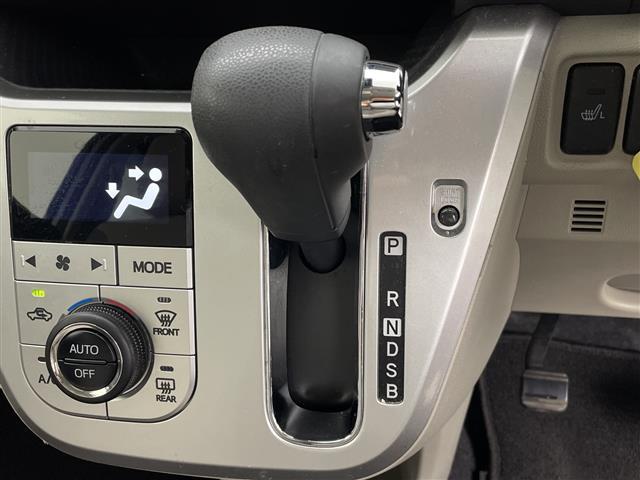 【シフトレバー】シフトも操作しやすく快適なドライブを楽しんでいただけます！