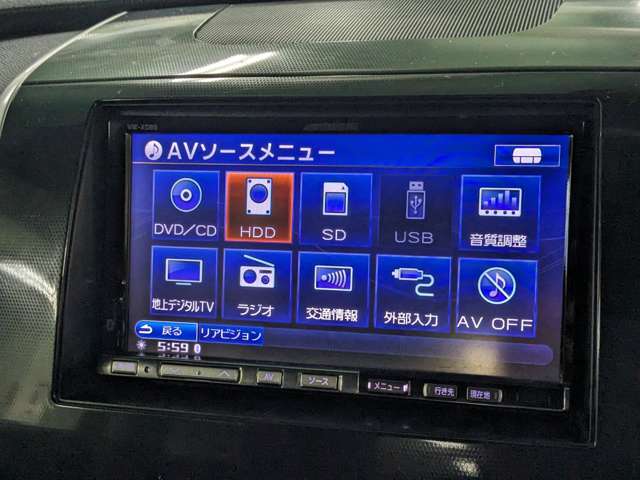 【社外ナビ】　こちらのお車のナビはCD/DVD再生・フルセグTVの視聴・ミュージックサーバーがお使いいただけます！