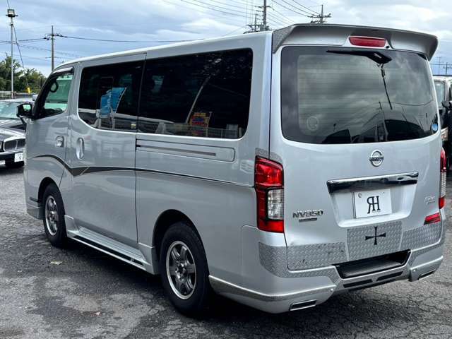 他にも在庫約30台前後取り扱いしています！！在庫にない車両（注文販売）も可能ですので是非お問合せ下さい！！