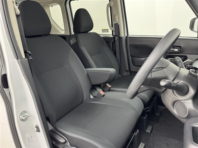 ◆【運転席】座り心地が良いシートなので長時間の運転でも快適にお過ごしいただけます。新品のフロアマットのご注文も可能です。掲載箇所以外にご希望の写真がございましたらお気軽にお問い合わせ下さい。