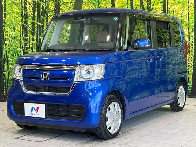 大好評のボディコーティング「弾スプラッシュコート」もご納車までに施工可能。通常のガラスコートと異なる、耐久年数6年の無機質ガラスコーティングが、ボディをキレイな状態に保ってくれます。