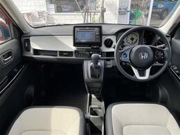 【インパネ全体】全方位で視界が広く、高い目線で運転もしやすいです！