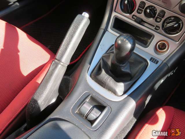 カチッと感に優れた5MT。今のところギア鳴りなどもなく、クラッチフィールやシフトフィールも良好です。強いて言えばちょっとシフトがカチカチすぎるのでコントロールケースオイルもチェックしてみます。