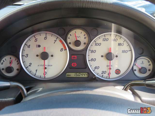 ゼロが下に向くNR-Aメーター。軽量フラホだと思うのですが、回転の上りが軽やかで上がしっかり伸びていきます。ノーマルのちょっともっさりした感じとは違いますね。多少下のトルクは薄く感じます。