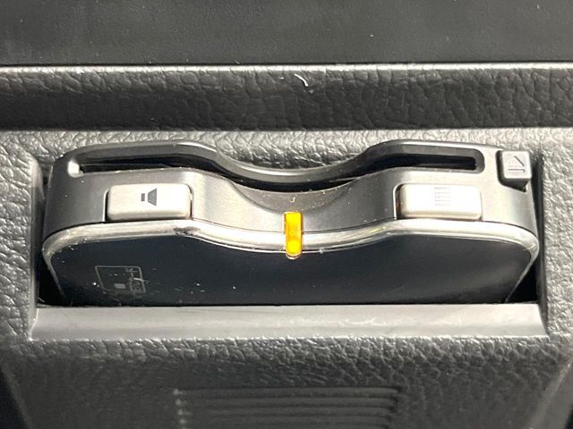 【ETC】高速道路の料金所をストレスなく通過！話題のスポットやサービスエリアに多い「スマートIC」利用時は必須のアイテムです。当店でセットアップを実施、ご納車当日からすぐにご利用いただけます！