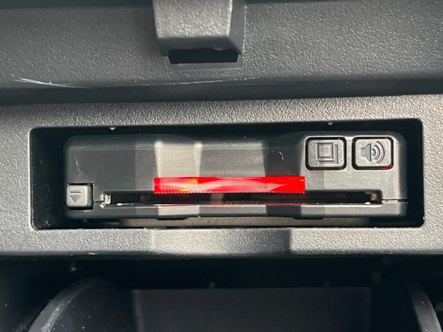 【ETC】高速道路の料金所をストレスなく通過！話題のスポットやサービスエリアに多い「スマートIC」利用時は必須のアイテムです。当店でセットアップを実施、ご納車当日からすぐにご利用いただけます！
