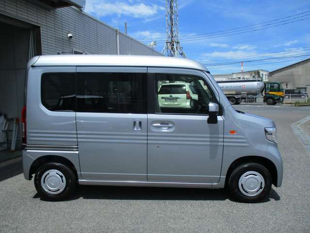 ご購入特典として、半年ごとに無料点検を実施しております。お車の管理はお任せ下さい。購入後の事故や車検　鈑金塗装などお任せください。HP  c-king.com