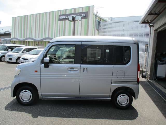N-VAN　Gは総額136万円　N-VAN　FUNは総額176.6万円です。他のグレードやメーカーオプション、ナビ、オーディオ等などお気軽にお問い合わせください。HP  c-king.com