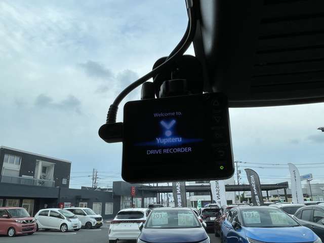 映像と音声でバッチリ記録を残すフロントドライブレコーダーです。