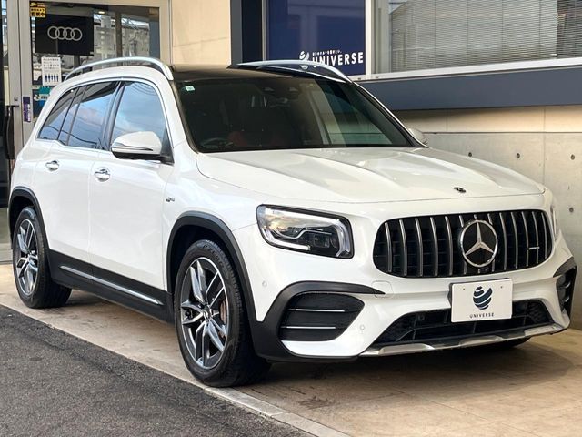 高透明度のガラス皮膜で撥水はもちろん、上質なツヤ・光沢を実現。紫外線や酸性雨から大切な愛車を保護し、色あせ・劣化を防止。「弾スプラッシュコート」、「弾プリミッサコート」からお選びいただけます。