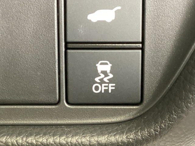 横滑り防止装置がついています。いざという時に安心ですね。