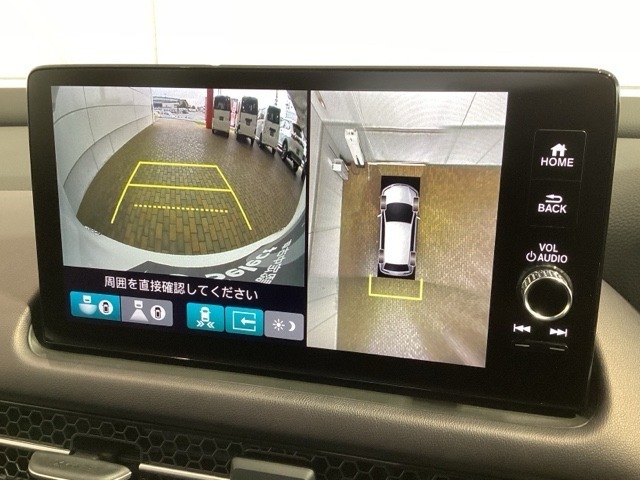 全方位モニターがついています！　車の周囲を360°安全確認できるので、普段の駐車はもちろんの事、縦列駐車や幅寄せの際にも活躍してくれますよ。