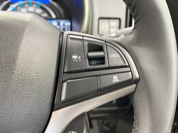 【アダプティブクルーズコントロール】高速道路での長距離走行が楽に！！自動で速度を保つクルーズコントロールが、衝突軽減システムと連携し、前方の車両を感知して車間を保つように速度調節してくれます！！