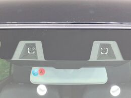 【スズキ　セーフティサポート】走行中に前方の車両等を認識し、衝突しそうな時は警報とブレーキで衝突回避と被害軽減をアシスト。より安全にドライブをお楽しみいただけます。