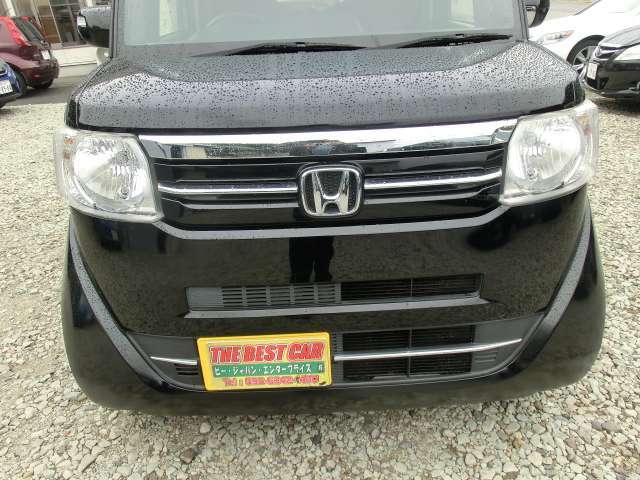 お客様のお好きな番号を希望ナンバーとして選べます。通常ナンバーは8,000円、地域限定ナンバーは15,000円となります。但し、番号によっては抽選となりご希望に添えない場合もございますので、ご了承ください。