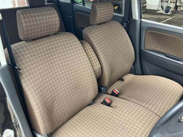 認定整備工場完備！　納車整備からアフターフォローまでお任せください　車検整備、ETC等の用品取付もお任せください