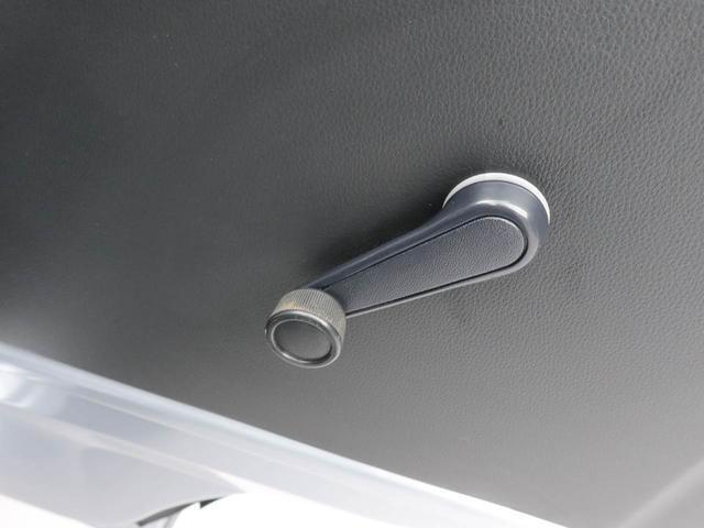 当社は購入後のアフターケアを大切にしております。納車後、1ヶ月無料点検、半年ごとにあんしん点検、12ヶ月法定点検の誘致をします。また車検までの点検をセットにした『ワンダフルパスポート』を販売中です。