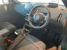 程よい硬さのシート！ロングドライブでも疲れにくい設計です！