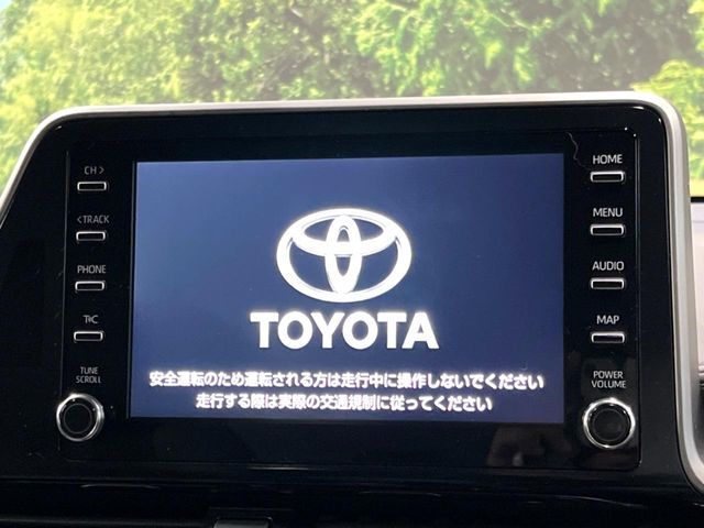 【9インチ　ディスプレイオーディオ】大画面ディスプレイへお持ちのスマートフォンと連携して、ナビやbluetoothでの音楽再生が可能です♪デザインはもちろん操作性も良好！別途ナビ機能の取付可能です♪