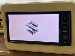 【純正ナビ】人気の純正ナビを装備。オーディオ機能も充実しており、Bluetooth接続すればお持ちのスマホやMP3プレイヤーの音楽を再生可能！毎日の運転がさらに楽しくなります！！