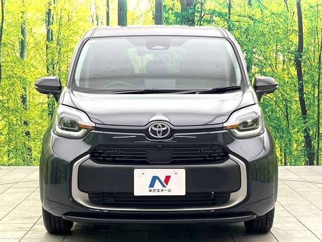 弊社では、全車『修復歴なし』のお車のみ取り扱っております。専任バイヤーによる厳選した仕入れの後、入庫後の車両チェックを行い、ネクステージが認定した高品質な中古車をご提供しております。