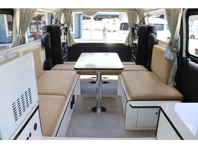 トヨタ　ハイエース　キャンピングカー長野　スペースワゴン　10名乗車　ツインサブBT　走行充電　外部充電　マックスファン　1500Wインバーター　FFヒーター　冷蔵庫　電子レンジ　マックスファン