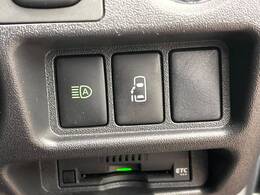 【パワースライドドア】スマートキーや運転席のスイッチでスライドドアの開閉が可能♪電動だから力を入れてドアを開ける必要が無く、小さいお子様でも、重い荷物を持っている時もラクに開け閉めできます♪