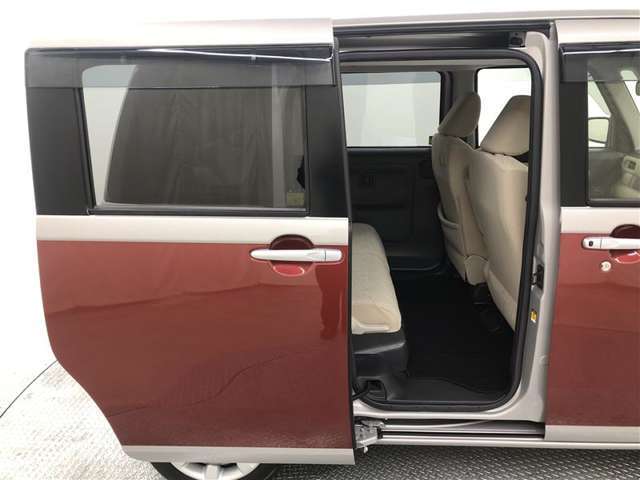 納車前にしっかり点検してお渡ししております。全店舗サービス工場も併設しております。納車後も安心してお任せ下さい。