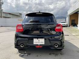 お求めの車が店頭にない場合でもまずはご相談ください。ご納得いただくまでじっくりお話ししてステキなお車が見つかるようにお手伝いさせていただきます。