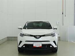 また、お車にあまり詳しくない方でも気軽に立ち寄って頂けるお店作りを目指しています。中古車選びに不安があるという多くのお客様の声に応えるべく『親切・丁寧・明瞭』をキーワードにしっかりサポート致します。