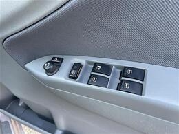 安心の全車保証付き！（※部分保証、国産車は納車後3ヶ月、輸入車は納車後1ヶ月の保証期間となります）。その他長期保証(有償)もご用意しております！※長期保証を付帯できる車両には条件がございます。