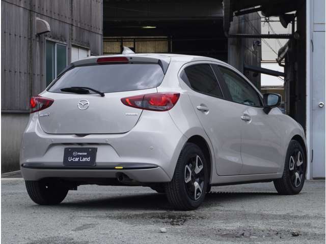 キュっと締まったリアデザイン。コンパクトカーでありながら走りの強さを感じるデザインです