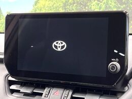 【10.5インチナビ】高級感とインパクトのある大画面ナビを装備。各種オーディオ操作はもちろん、スマホ連携もできる利便性の高いナビです♪