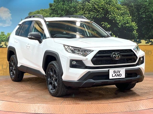 高透明度のガラス皮膜で撥水はもちろん、上質なツヤ・光沢を実現。紫外線や酸性雨から大切な愛車を保護し、色あせ・劣化を防止。「弾スプラッシュコート」、「弾プリミッサコート」からお選びいただけます。