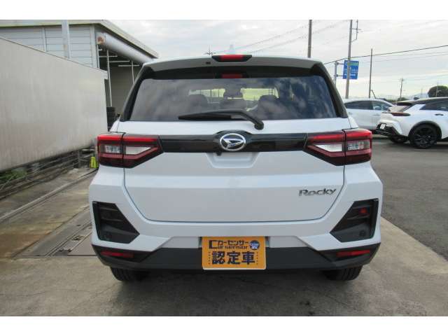 中古車はもとより、新車でも高い販売実績があります。