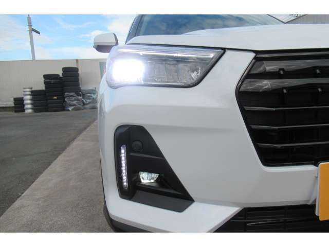 JU中古自動車販売士とは、販売店店員の認定制度です。