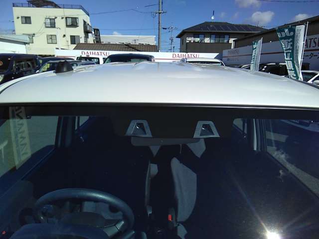 【衝突被害軽減ブレーキ】アクセルの踏み間違いや、走行中衝突のおそれが高まった場合に自動で　衝突回避・被害軽減を支援してくれます！