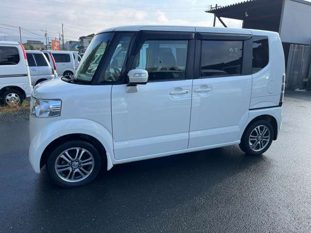 日田インター降りて5分お気軽にご来店ください。光岡小学校横(てるおか)。場内広々でゆっくり駐車できます。