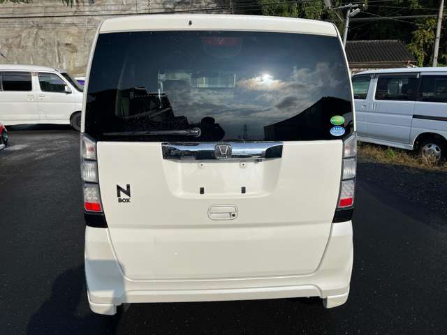 オークション会場より自社に搬入します経費削減。自社仮ナンバーにて高速道、一般道を調子伺いを兼ねて移動しています。調子良好の問題の無い車両のみを販売しております。