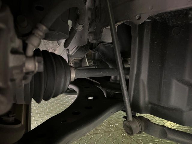下回りがきれいなうちに、防錆加工の施工がオススメ。降雪地域はもちろん、沿岸部にお住いの方や、趣味でマリン・ウィンタースポーツをされる方に大変好評いただいております。