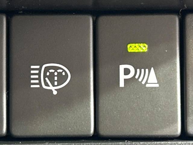 【クリアランスソナー】バンパーに付いたセンサーが障害物を検知！一定の距離に近づくとアラートで教えてくれます♪狭い駐車スペースや車庫入れ時も安心ですね☆