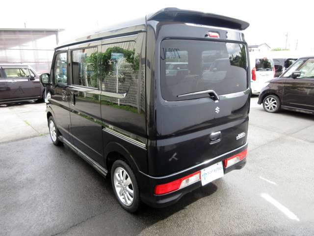 【軽自動車専門店】常時展示台数在庫450台の大型展示場で現行モデルからオールドルックなマニアックなお車まで幅広く展示中！格安軽自動車でお探しならお任せ下さい！！