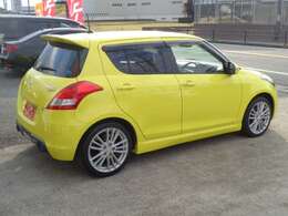 厳選した車輌を、入庫時当社にて内外装・E/Gルーム・足回り他隅々まで徹底した【抗菌クリーニング施工】を、あらゆる全ての車輌に心を込めて丁寧に行っております！他社には負けない自信があります（＾o＾）/