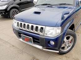 当社は下廻りの錆止め（油性ブラックシャーシ塗装）を納車時無料にて施行致します。総額に整備代金として、部品代、消耗品、工賃全て含まれておりますので、追加料金は一切かかりませんので、ご安心下さい。