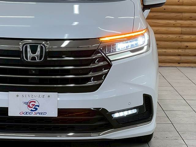 LEDヘッドライト装備！夜間もばっちり照らします。　発光色が太陽光に近い「白」でとても明るい、LEDヘッドライトを採用。