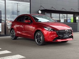 街中はもちろん、カーブが続く道でもスムーズでリニアな運転が楽しめるように、ボディやシャシーにもスカイアクティブ技術が盛り込まれております。ハンドルを握れば、思わずニヤリとしてしまいます。良い車ですよ。